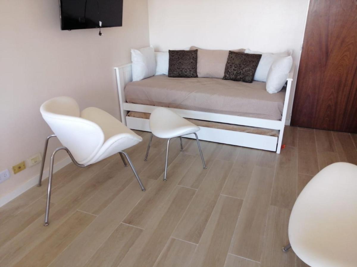 Petit Apartment En Avenida Belgrano Buenos Aires Bagian luar foto