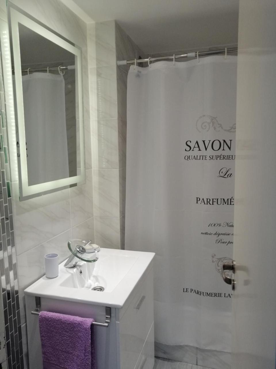Petit Apartment En Avenida Belgrano Buenos Aires Bagian luar foto