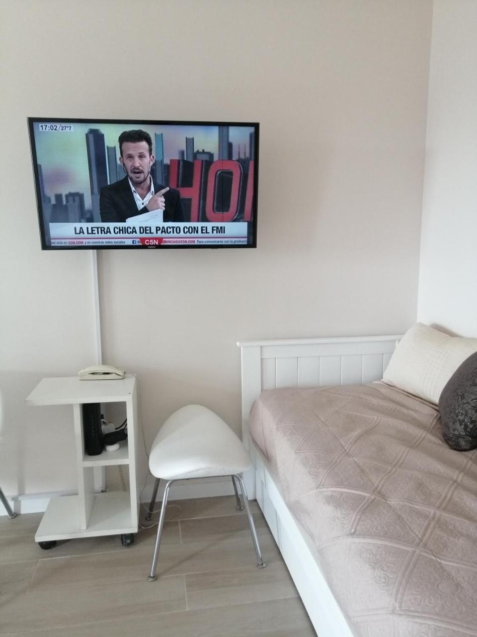 Petit Apartment En Avenida Belgrano Buenos Aires Bagian luar foto